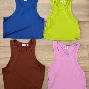Aritzia  Women's Tank Tops